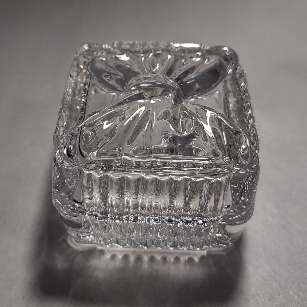 Crystal Clear Industries Trinket Box, 24% Lead Crystal Made in Yugoslavia